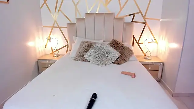 MelissaGrayy online show from April 14, 2026, 11:05 am