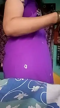 Snapshot of gunjan22 chatting on December 16, 2024, 6:32 am gunjan22 online show from December 16, 2024, 6:32 am