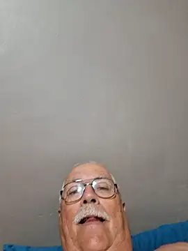 Snapshot of NawtyB1965 chatting on January 19, 2026, 3:43 am NawtyB1965 online show from January 19, 2026, 3:43 am