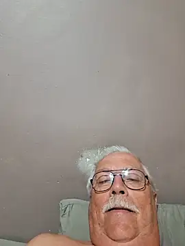 Snapshot of NawtyB1965 chatting on February 27, 2026, 3:50 am NawtyB1965 online show from February 27, 2026, 3:50 am