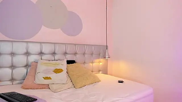 Axel brunette1 online show from February 11, 2025, 8:20 pm