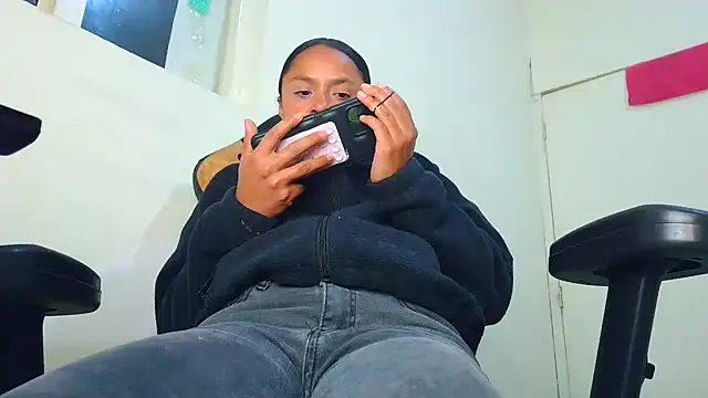 Snapshot of Samary_thomas chatting on February 1, 2026, 1:48 am Samary thomas online show from February 1, 2026, 1:48 am