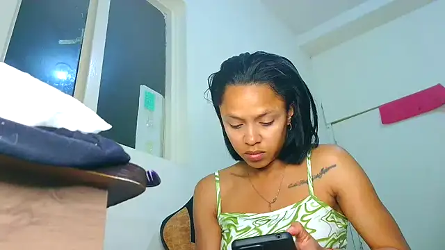 Snapshot of Samary_thomas chatting on February 6, 2026, 12:04 am Samary thomas online show from February 6, 2026, 12:04 am