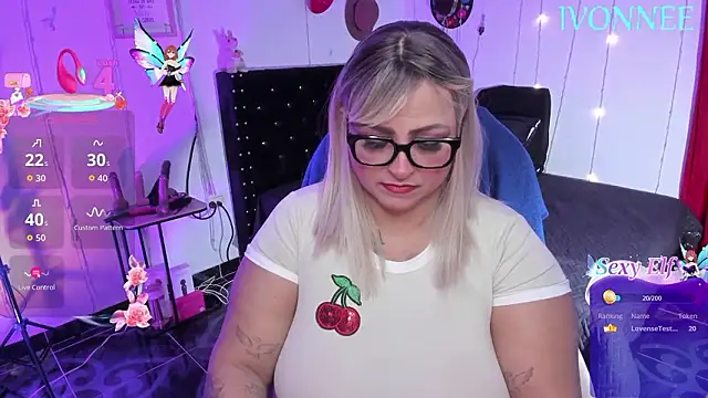 Ivonnee   online show from February 20, 2026, 1:57 am