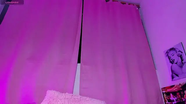 Snapshot of tellmebri chatting on March 18, 2025, 8:25 am tellmebri online show from March 18, 2025, 8:25 am