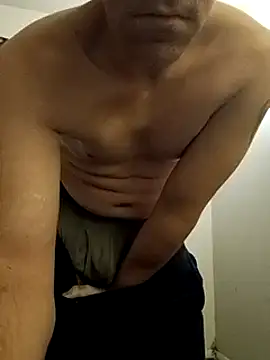 Snapshot of Cooperstone chatting on February 4, 2025, 9:41 pm Cooperstone online show from February 4, 2025, 9:41 pm