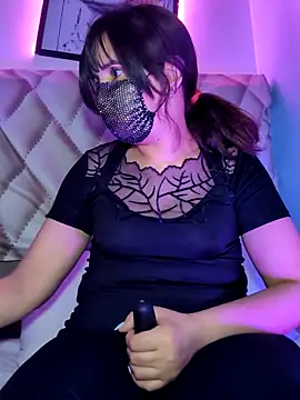 Snapshot of Lina_lolo chatting on May 14, 2026, 6:37 pm Lina lolo online show from May 14, 2026, 6:37 pm