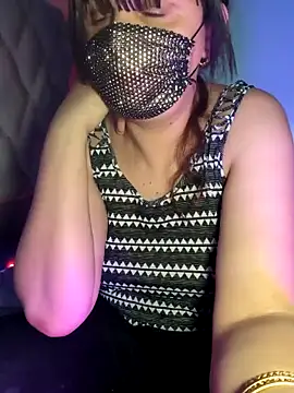 Lina lolo online show from June 3, 2026, 12:02 am