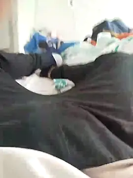 xxierra online show from February 25, 2025, 2:22 pm