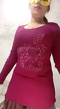 Snapshot of Shanaya_Hotty chatting on December 10, 2024, 7:00 pm Shanaya Hotty online show from December 10, 2024, 7:00 pm