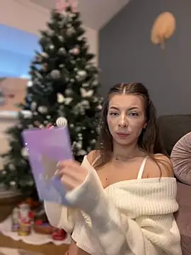 Snapshot of Mia_Ethan chatting on December 12, 2024, 7:30 am Mia Ethan online show from December 12, 2024, 7:30 am