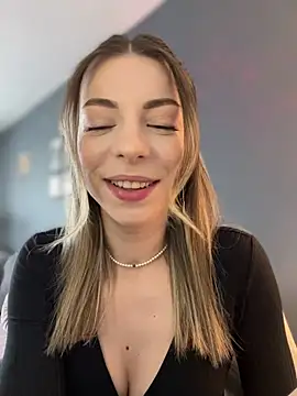 Snapshot of Mia_Ethan chatting on May 24, 2026, 9:47 am Mia Ethan online show from May 24, 2026, 9:47 am