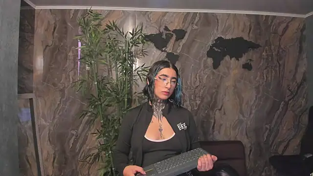 Alahia Dangelo online show from April 23, 2026, 5:15 pm
