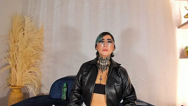 Alahia Dangelo online show from May 27, 2026, 5:43 pm