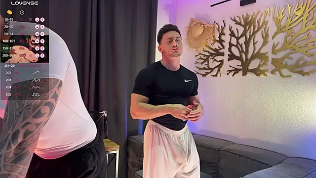 Snapshot of Justin_Hardy chatting on October 29, 2025, 9:38 pm Justin Hardy online show from October 29, 2025, 9:38 pm