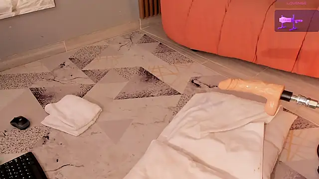 Eilin clio online show from January 6, 2025, 3:40 pm