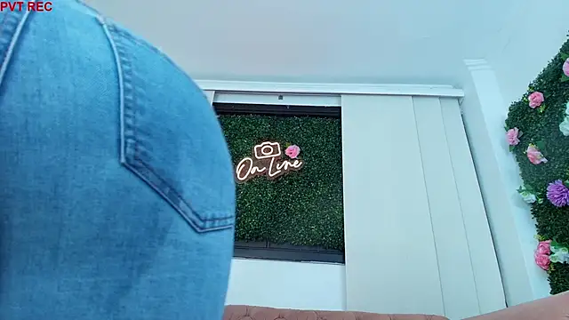 sandy rivas online show from September 30, 2025, 7:19 pm