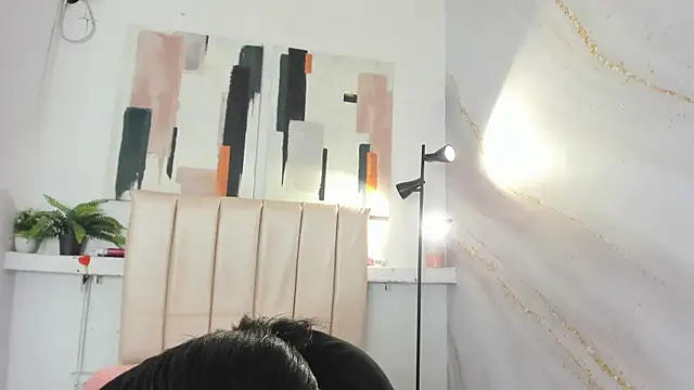 kayna gomez online show from December 15, 2025, 7:40 pm