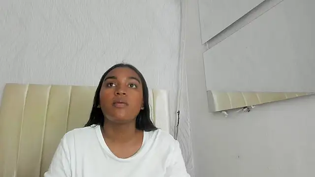 Snapshot of kayna_gomez chatting on April 22, 2026, 7:15 pm kayna gomez online show from April 22, 2026, 7:15 pm
