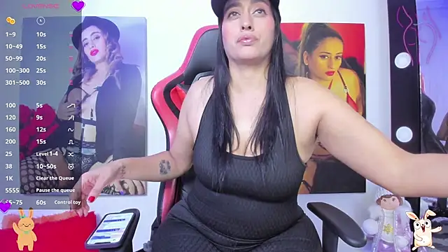 vaiolet triana online show from February 27, 2025, 3:15 pm