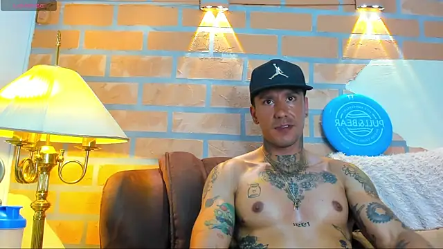 Dylanstonne online show from March 3, 2025, 12:04 am