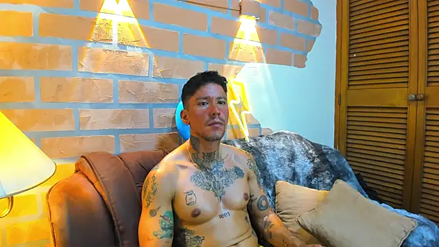 Dylanstonne online show from March 11, 2025, 11:48 pm