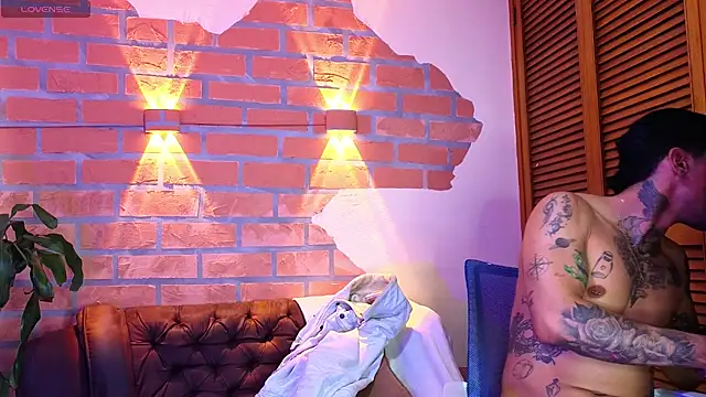 Dylanstonne online show from November 7, 2025, 9:04 pm