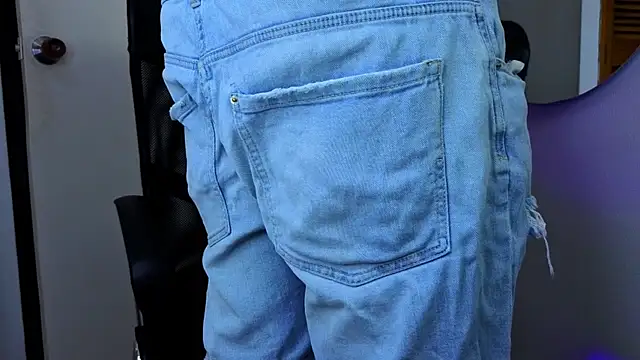 Dylanstonne online show from January 13, 2026, 2:17 am