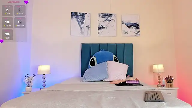 ahvi ebony online show from December 13, 2024, 11:34 am