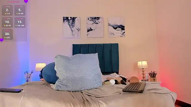 ahvi ebony online show from December 14, 2024, 2:53 pm