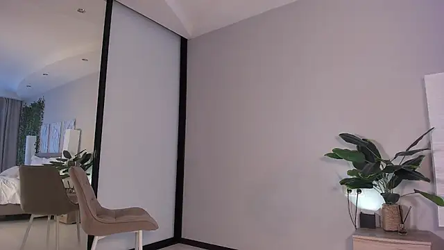 creambaby1 online show from February 4, 2026, 8:09 am