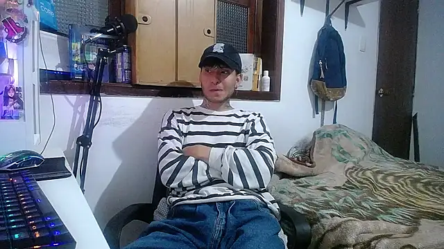 Snapshot of esjrobles chatting on February 13, 2025, 6:30 am esjrobles online show from February 13, 2025, 6:30 am