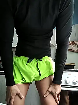 Snapshot of petibacsi96 chatting on December 2, 2024, 10:28 am petibacsi96 online show from December 2, 2024, 10:28 am