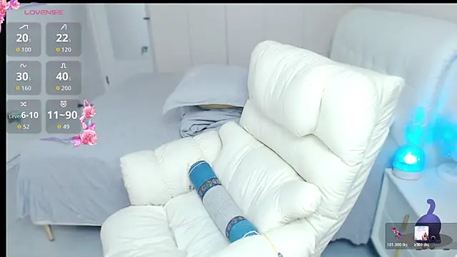 Sexyxiao 520 online show from May 13, 2026, 5:16 am