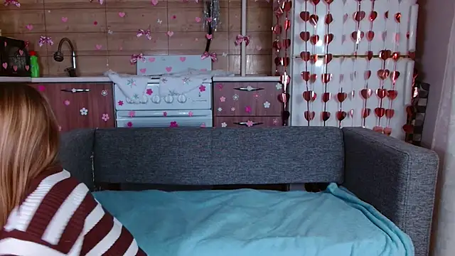 bellaa love  online show from February 3, 2026, 12:20 am