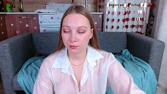 bellaa love  online show from February 5, 2026, 12:04 am