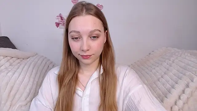 bellaa love  online show from March 13, 2026, 12:17 am