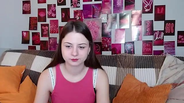 Snapshot of MilanaRoza chatting on February 2, 2025, 6:15 am MilanaRoza online show from February 2, 2025, 6:15 am