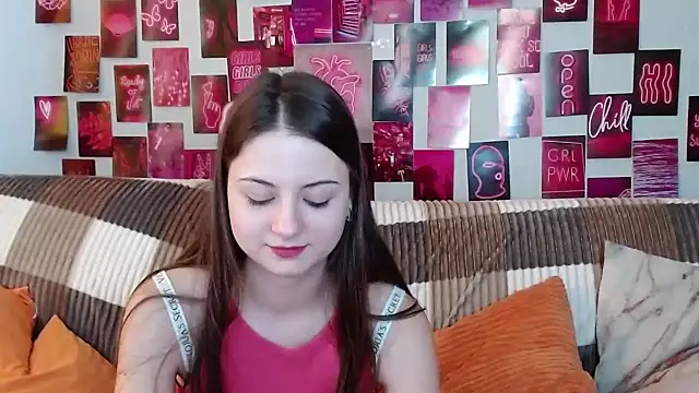 Snapshot of MilanaRoza chatting on February 2, 2025, 9:19 am MilanaRoza online show from February 2, 2025, 9:19 am