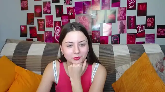 Snapshot of MilanaRoza chatting on February 7, 2025, 9:16 am MilanaRoza online show from February 7, 2025, 9:16 am