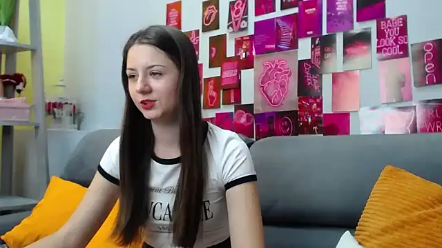 Snapshot of MilanaRoza chatting on March 20, 2025, 9:15 am MilanaRoza online show from March 20, 2025, 9:15 am