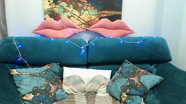 Snapshot of MilanaRoza chatting on March 23, 2025, 8:59 am MilanaRoza online show from March 23, 2025, 8:59 am