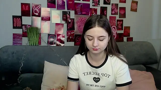 Snapshot of MilanaRoza chatting on September 14, 2025, 4:55 am MilanaRoza online show from September 14, 2025, 4:55 am