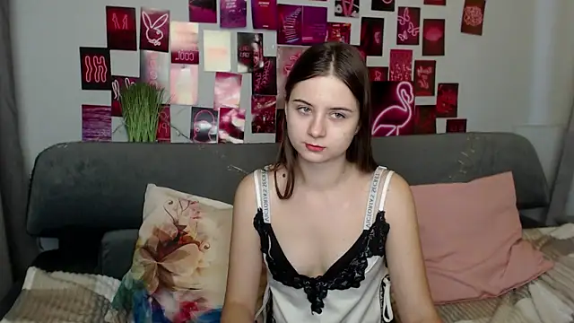 Snapshot of MilanaRoza chatting on September 26, 2025, 4:49 am MilanaRoza online show from September 26, 2025, 4:49 am