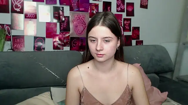 Snapshot of MilanaRoza chatting on October 18, 2025, 4:52 pm MilanaRoza online show from October 18, 2025, 4:52 pm