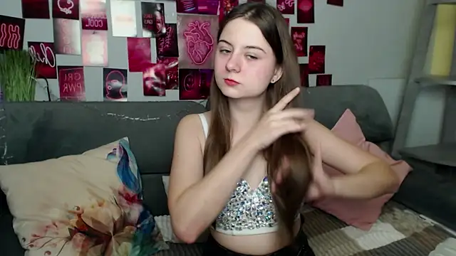 Snapshot of MilanaRoza chatting on October 23, 2025, 5:18 am MilanaRoza online show from October 23, 2025, 5:18 am