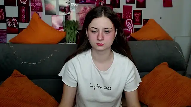 Snapshot of MilanaRoza chatting on November 1, 2025, 5:53 am MilanaRoza online show from November 1, 2025, 5:53 am