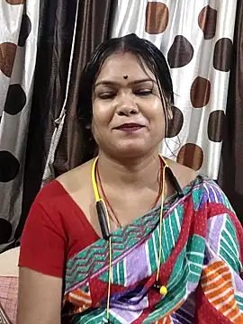 yoursweety09 online show from May 26, 2026, 12:06 am