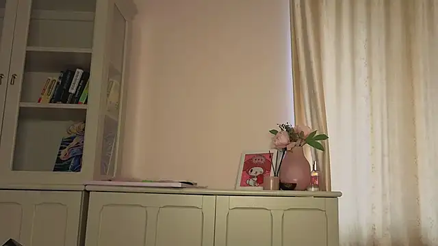 Alisia Mars online show from April 26, 2026, 5:49 am