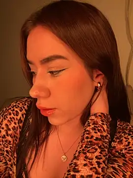 Im Valen Cute online show from September 26, 2025, 3:32 am